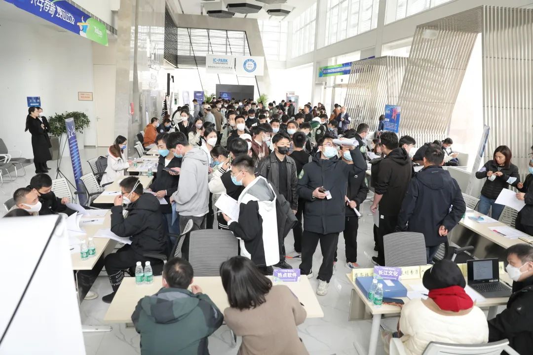 算法工程師要學什么？